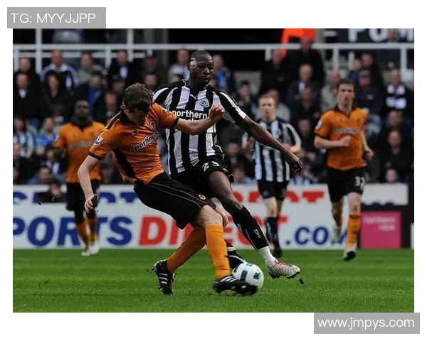 纽卡斯尔对阵狼队比赛分析及双方近期状态评估