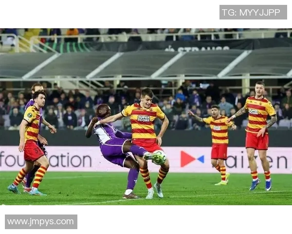 里昂主场迎战贝西克塔斯双方争夺欧战小组出线关键战