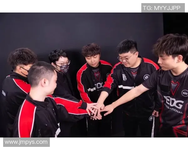 EDG战队配合引发热议赛季表现与团队默契的深度探讨